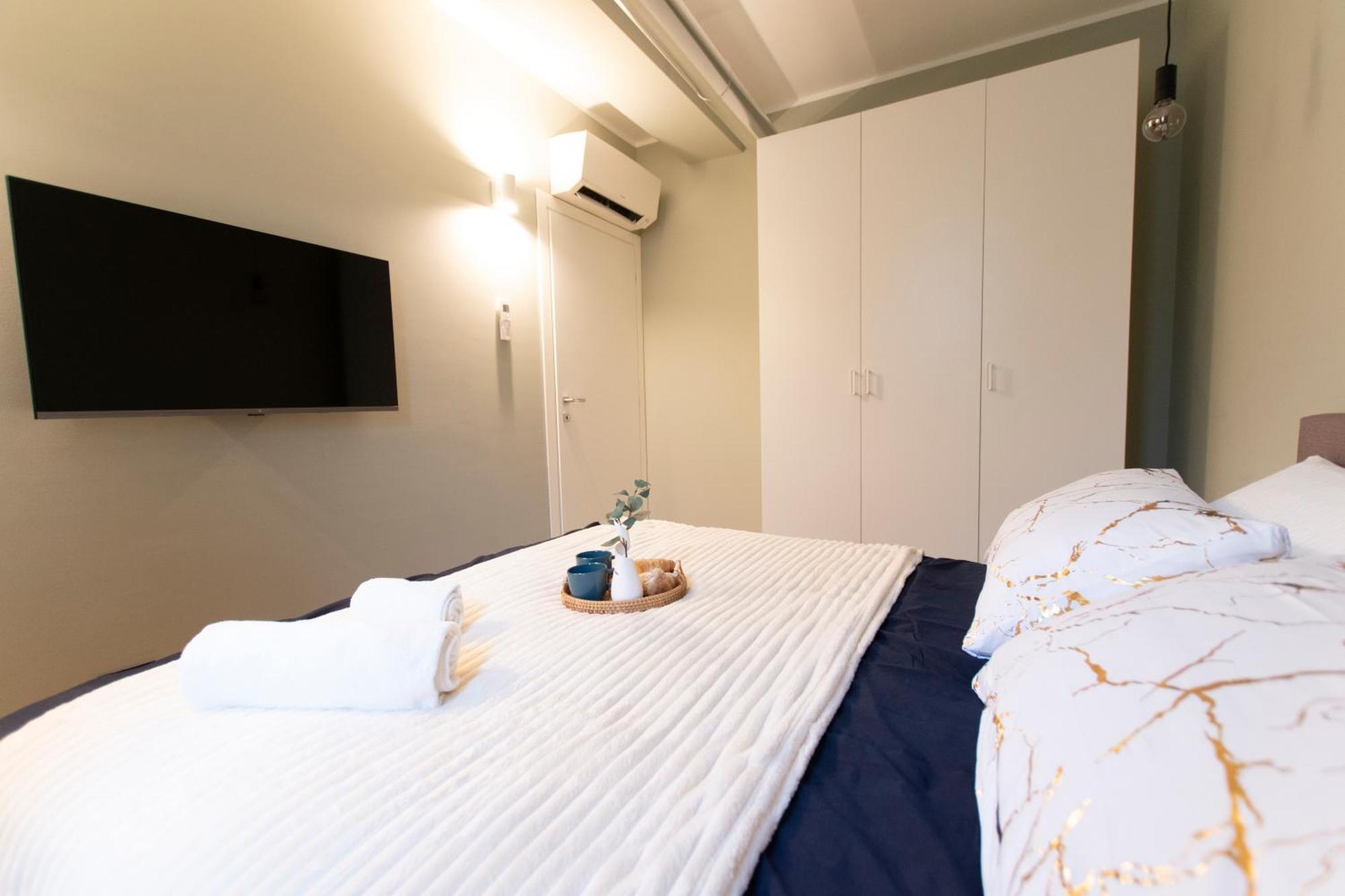 Ihost Luxury -Free Parking- Plana 6 Appartement Milaan Buitenkant foto