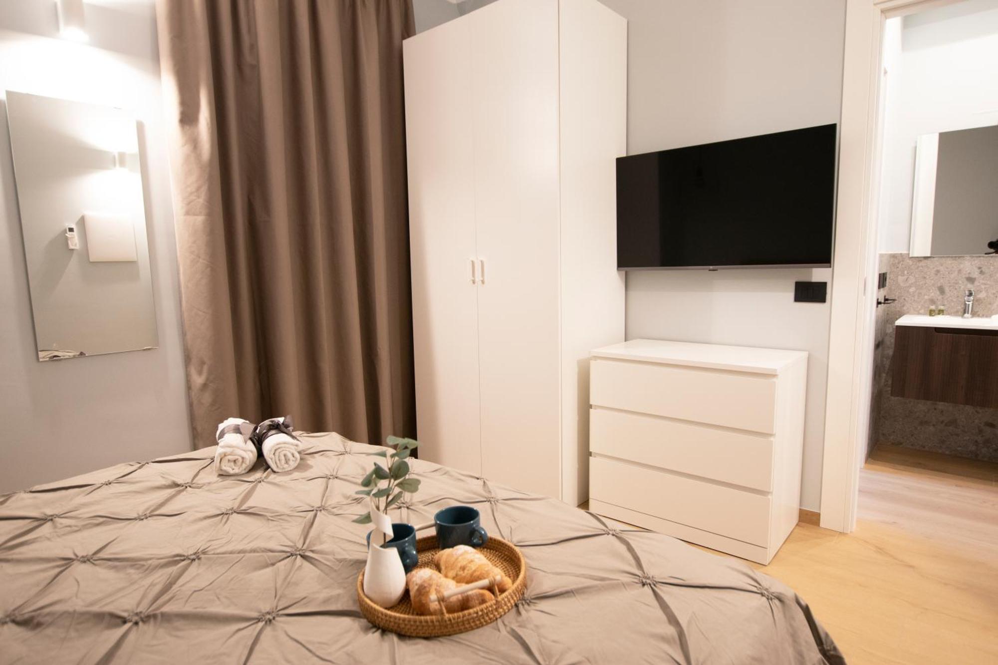 Ihost Luxury -Free Parking- Plana 6 Appartement Milaan Buitenkant foto